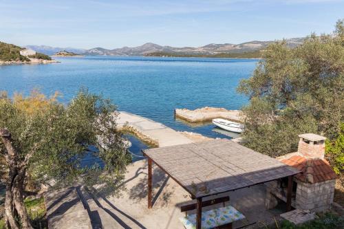 Apartments by the sea Zuronja, Peljesac - 10134 in 布達加維斯