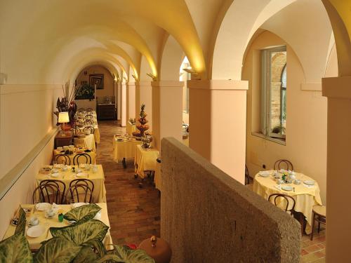 Étterem, Albergo San Domenico in Urbino