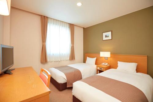 Hotel Folkloro Takahata Hotel Folkloro Takahata is a popular choice amongst travelers in Yamagata, whether exploring or just passing through. The property offers a high standard of service and amenities to suit the individua