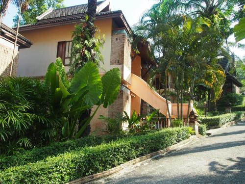 Khao Lak Palm Beach Resort Room Type - Deluxe Double or Twin Room with Mountain View