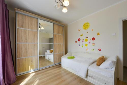 Apartments on Rodionova 3 - image 5