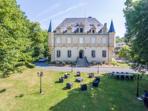 . Château de Puy Robert LASCAUX - Sarlat