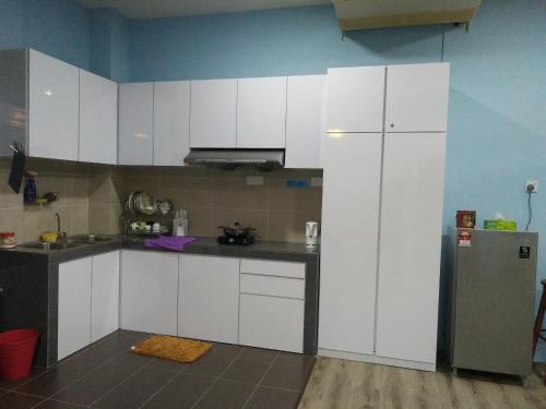 Kitchen, XENIA - Clean, Safe, Comfortable & VALUE FOR MONEY in Bau