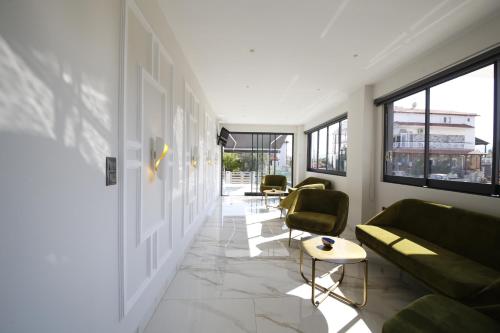 Albatros Suites - image 13
