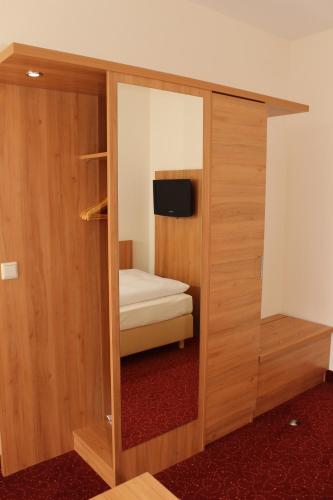 Economy Single Room