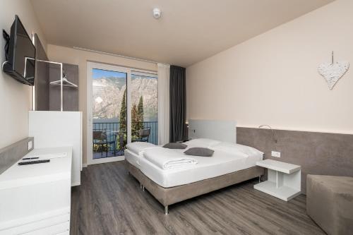 Hotel Oasi Beach - image 2