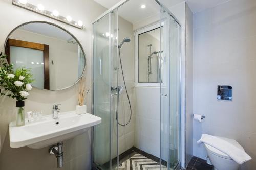 Two Pillows Boutique Hostel - image 10