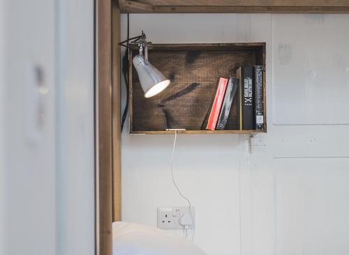 Two Pillows Boutique Hostel - image 11