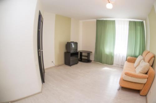 Apartment on Stroiteley 15 - image 5