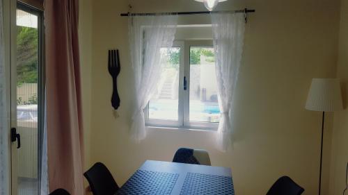  Home Skouloudi in Dhrámia