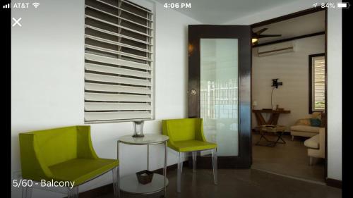 Emmanuelli Sur 3 Bedroom Mall of San Juan Home by RentalsPR in Hato Rey Central