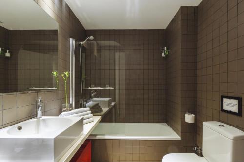 Apartment - Ground Floor image 6