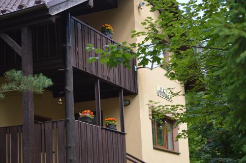 المنظر الخارجي, Chata Adrian Slovak Paradise in ستاري سموكوفيك