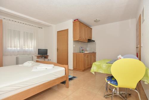  Beslic Apartments in Makarska