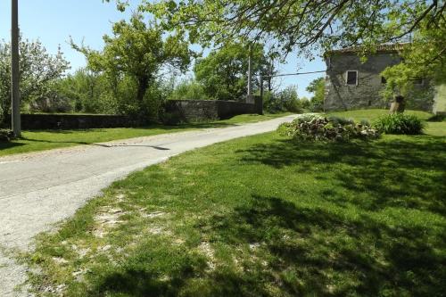 Apartments with a swimming pool Cepic Central Istria - Sredisnja Istra - 15542 - main image