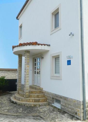 Apartments by the sea Razanj, Rogoznica - 15998, Rogoznica (photo 2)