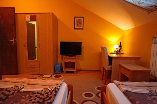  Triple Room Osijek 15994e in 31000 Osijek