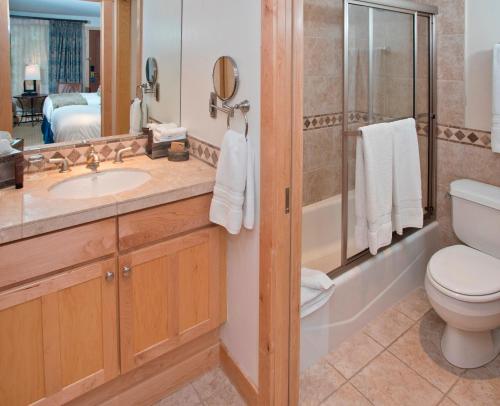Two Bedroom at the Lodge At Vail in Vail, USA