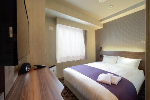 Standard Double Room image 10