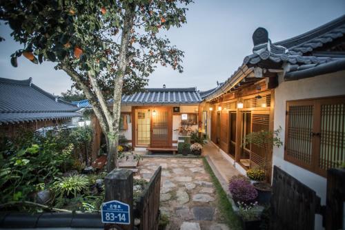 Hanok Story Guesthouse Jeonju-si