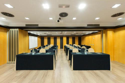 Hotel Jazz - image 4