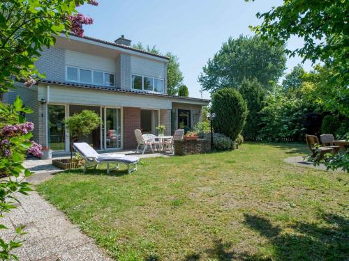  Detached bungalow in Kamperland near sea, Unterkunft in Kamperland