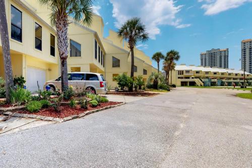 Navarre Bay Hideaway - image 6