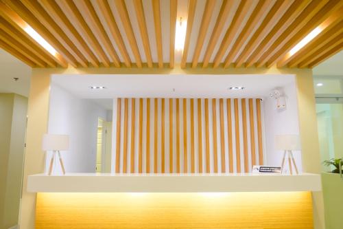 Exterior view, Bridge Hotel near Carmen Public Market