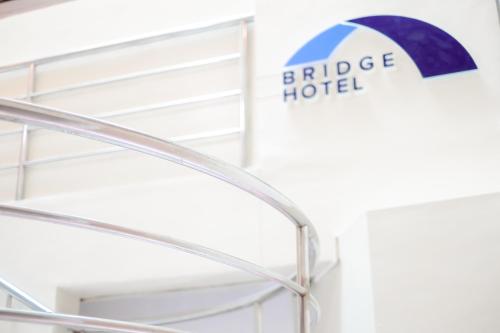 Bridge Hotel