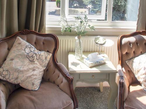 Leaded Light Guest House - image 5