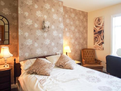 Leaded Light Guest House - image 3