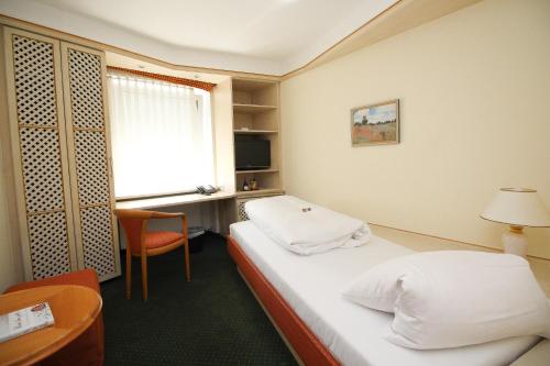 Hotel Leopold – Munich, CO