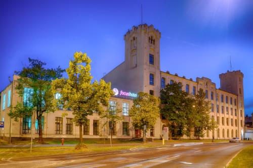 Hotel Focus Lodz - Tap to explore photos