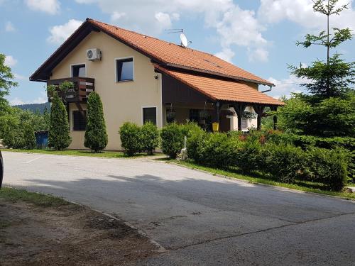  House Petra, Pension in Rakovica