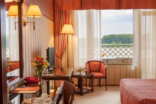 Drustar Hotel - image 11