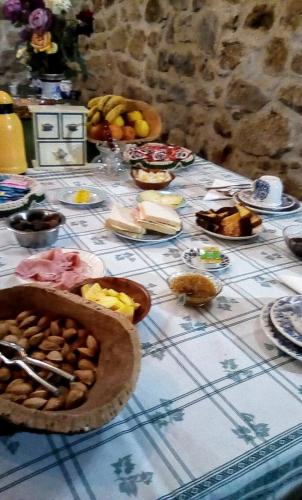 อาหารและเครื่องดื่ม, Casa das Freiras in เมดา