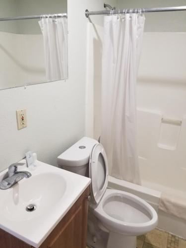 Budget Inn And Suites Eagan – Eagan, MN