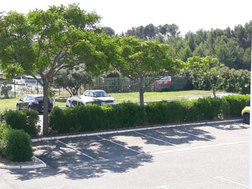 Fasthotel Narbonne - image 9