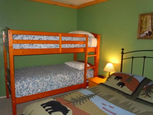 Two-Bedroom Premier Townhouse Unit #69 by Snow Summit Townhouses Bus Lic #23581 - image 7