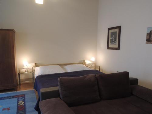 Das alte Zinshaus - image 2