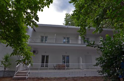 2 bedrooms, 4 beds