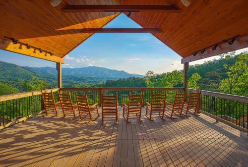 Gatlinburg Mansion Cabin