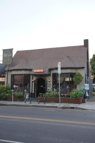 Restaurant, The Steady in Hollywood