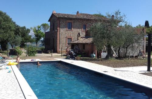 Aed, Agriturismo Riparossa in Allerona