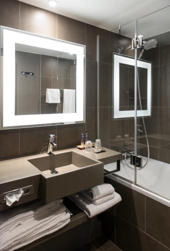 Novotel Brussels Airport - main image