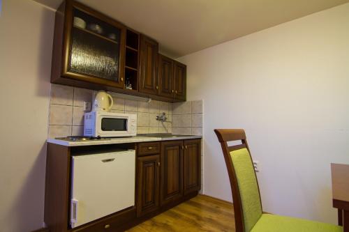 Duplex Apartment with Kitchen and Garage (4 Adults) F