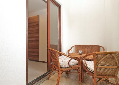 Studio Apartment image 1