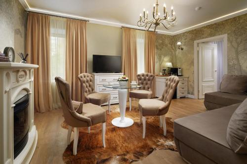 Kroshka Enot Hotel