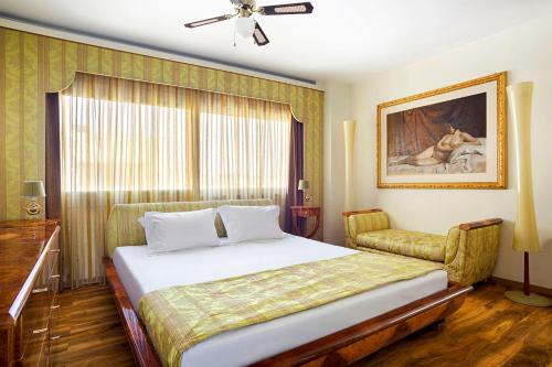 Unique 3-Bed, 3-Bath Apt with Acropolis Views SG69, Atene (foto 8)