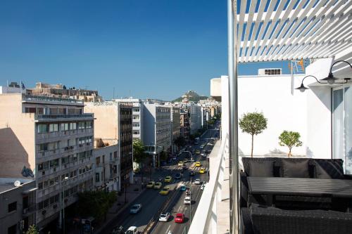 Unique 3-Bed, 3-Bath Apt with Acropolis Views SG69, Atene (foto 5)